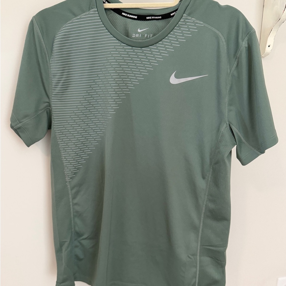Nike Men’s Green Running Dri-FIT Shirt